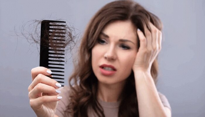 Hair Care Tips: ಕೂದಲು ಉದುರುವಿಕೆಗೆ ಪರಿಹಾರ ಪಡೆಯಲು ಈ ಮನೆಮದ್ದನ್ನು ಟ್ರೈ ಮಾಡಿ ನೋಡಿ title=