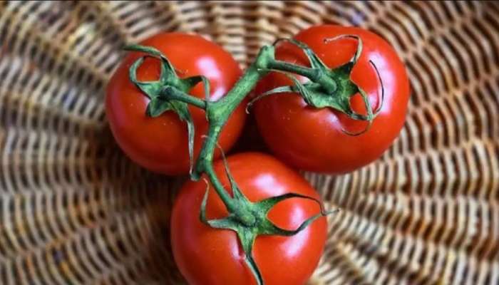Tomatoes : ಪ್ರತಿದಿನ ಈ ಸಮಯದಲ್ಲಿ ಟೊಮೆಟೊ ಸೇವಿಸಿ : ಇದರಿಂದ ಆರೋಗ್ಯಕ್ಕಿದೆ ಈ 10 ಪ್ರಯೋಜನಗಳು!