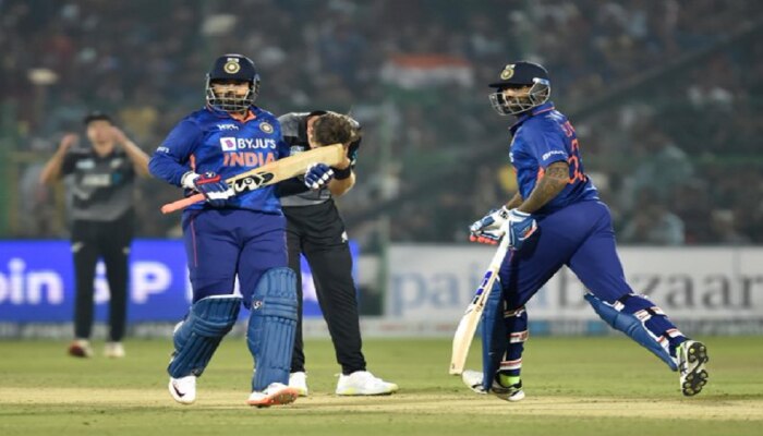 India vs New Zealand: ಅಬ್ಬರಿಸಿದ ಸೂರ್ಯಕುಮಾರ್ ಯಾದವ್,ರೋಹಿತ್ ಶರ್ಮಾ, ಭಾರತಕ್ಕೆ 5 ವಿಕೆಟ್ ಗಳ ಗೆಲುವು  title=