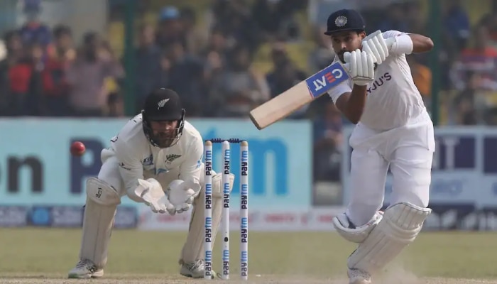  India vs New Zealand 1st Test: ಟೆಸ್ಟ್ ಪಂದ್ಯದಲ್ಲಿ ಹೊಸ ದಾಖಲೆ ನಿರ್ಮಿಸಿದ ಶ್ರೇಯಸ್ ಅಯ್ಯರ್  title=