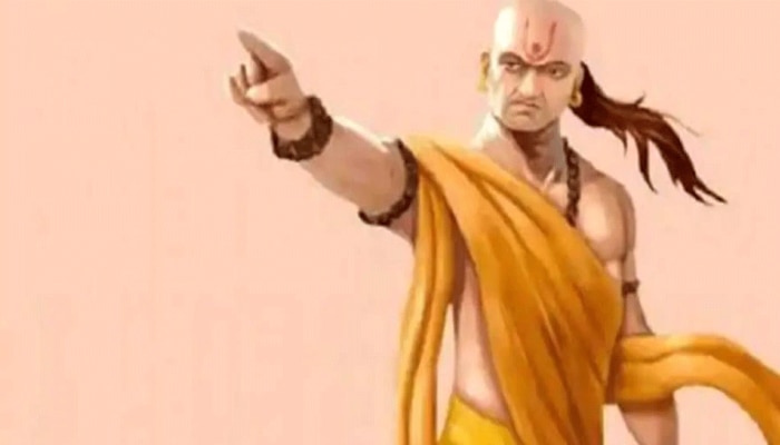 Chanakya Niti: ಈ ಗುಣಗಳನ್ನು ಹೊಂದಿರುವ ಜನರು ಜೀವನದಲ್ಲಿ ಯಶಸ್ವಿಯಾಗುತ್ತಾರೆ   title=
