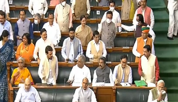 Parliament Session: ನಾಲ್ಕು ರಾಜ್ಯಗಳಲ್ಲಿ ಗೆಲುವಿನ ಬಳಿಕ ಲೋಕಸಭೆಯಲ್ಲಿ ಮೊಳಗಿದ 'ಮೋದಿ-ಮೋದಿ' ಘೋಷಣೆ, ಇಲ್ಲಿದೆ Video title=