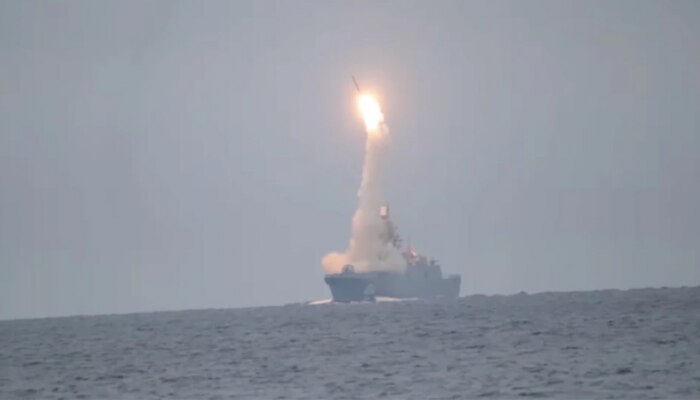 Russia Missile Footage: ಜಗತ್ತಿಗೆ 11000 KMPH ವೇಗ ಹೊಂದಿರುವ ಕ್ಷಿಪಣಿಯ ಫೂಟೇಜ್ ತೋರಿಸಿದ ರಷ್ಯಾ, ಮಾರಕ ಕ್ಷಮತೆ ಎಷ್ಟಿದೆ ಗೊತ್ತಾ?