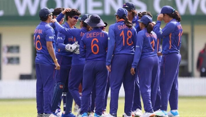 ICC Women's World Cup: ‘ಮಾಡು ಇಲ್ಲವೇ ಮಡಿ’ ಪಂದ್ಯದಲ್ಲಿ ದಕ್ಷಿಣ ಆಫ್ರಿಕಾಗೆ 275 ರನ್ ಟಾರ್ಗೆಟ್!     title=