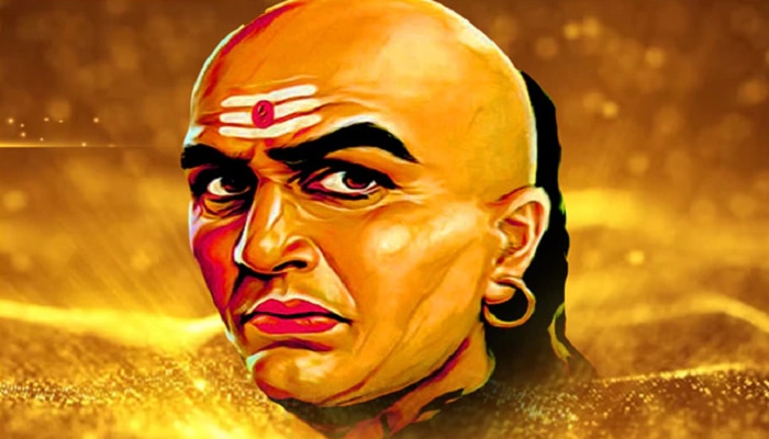 Chanakya Niti: ಇಂತಹ ಜನರ ಮಧ್ಯೆ ಎಂದಿಗೂ ಇರಬೇಡಿ, ಇಲ್ದಿದ್ರೆ ಲೈಫ್ ಲಾಂಗ್ ದುಃಖದಲ್ಲಿರಬೇಕಾಗುತ್ತದೆ title=