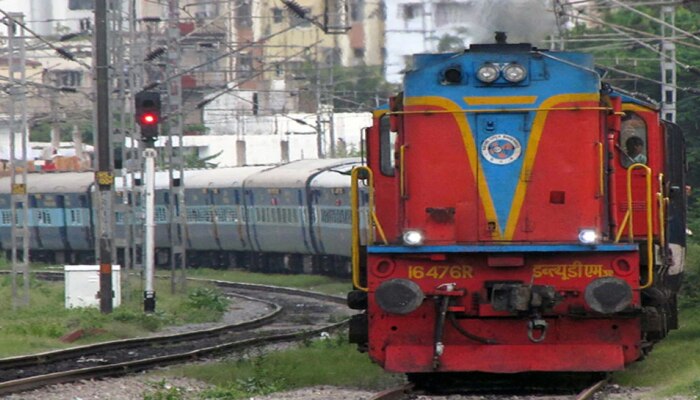 Indian Railway : ರೈಲ್ವೆ ಪ್ರಯಾಣಿಕರಿಗೆ ಬ್ಯಾಡ್ ನ್ಯೂಸ್ : ಈ ರೈಲುಗಳ ಪ್ರಯಾಣ ದರ ₹50 ಹೆಚ್ಚಳ! title=