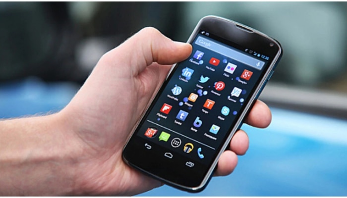 Smartphone Tips: ನಿಮ್ಮೀ ತಪ್ಪುಗಳು ನಿಮ್ಮ ಸ್ಮಾರ್ಟ್ ಫೋನ್ ಜೀವಿತಾವಧಿಗೆ ಮಾರಕ, ಎಚ್ಚರ! title=