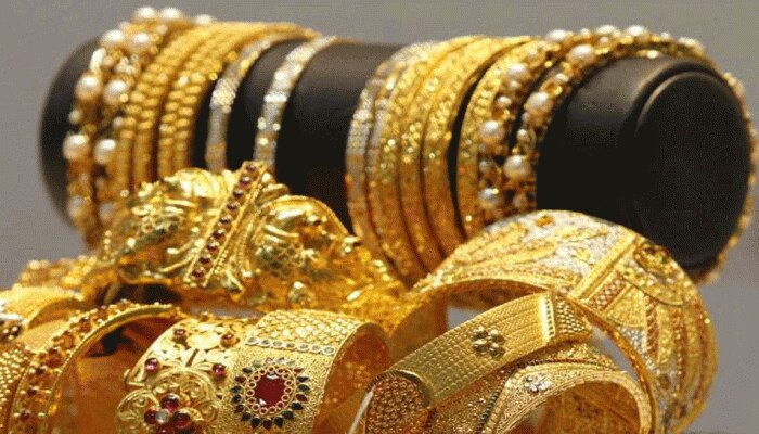 Gold Price Today : ಬಂಗಾರ ಖರೀದಿ ಮುನ್ನ ಇಂದಿನ ಬೆಲೆ ಎಷ್ಟು ತಿಳಿದುಕೊಳ್ಳಿ  title=