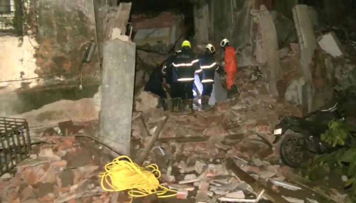 Building collapses in Mumbai: ಮುಂಬೈನ ಕುರ್ಲಾದಲ್ಲಿ 4 ಅಂತಸ್ತಿನ ಕಟ್ಟಡ ಕುಸಿತ title=