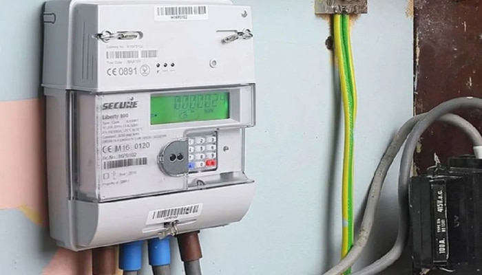 Electricity Bill Savings Tips: ಮೀಟರ್ ಬಳಿ ಈ ಡಿವೈಸ್ ಅಳವಡಿಸಿ ಕರೆಂಟ್ ಬಿಲ್ ಟೆನ್ಶನ್ ಬಿಟ್ಹಾಕಿ