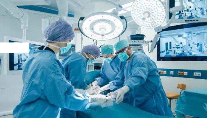 Rare Kidney Transplant: ಒಂದೇ ಜಾಗದಲ್ಲಿ ಎರಡು ಕಿಡ್ನಿಗಳನ್ನು ಅಳವಡಿಸಿ ರೋಗಿಯ ಜೀವ ಉಳಿಸಿದ ವೈದ್ಯರು, ಕಾರಣ ಇಲ್ಲಿದೆ
