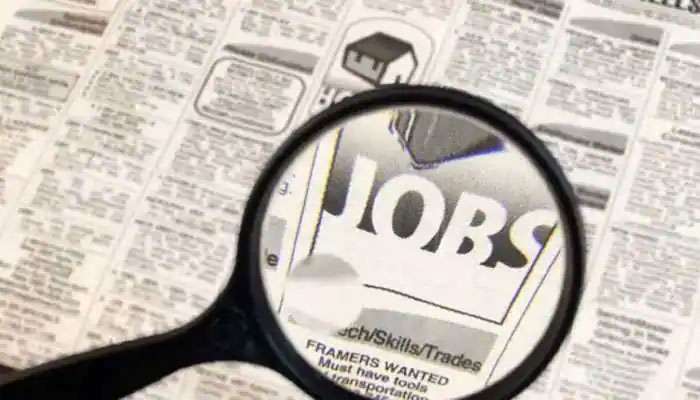 Jobs 2022: 10ನೇ  ತರಗತಿ ಪಾಸ್ ಆದವರಿಗೆ ವಿದ್ಯುತ್ ಇಲಾಖೆಯಲ್ಲಿ ಉದ್ಯೋಗಾವಕಾಶ  title=