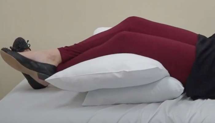 Pillow Benefits: ಕಾಲುಗಳ ಕೆಳಗೆ ದಿಂಬಿಟ್ಟು ಮಲಗುವುದರಿಂದ ಸಿಗುತ್ತೆ ಈ ದೊಡ್ಡ ಪ್ರಯೋಜನ 