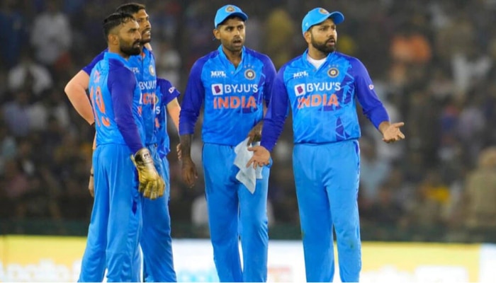 T20 World Cup 2022 : ಟಿ20 ವಿಶ್ವಕಪ್‌ ಮುಂಚೆಯೇ, ಈ 4 ಆಟಗಾರರು ಟೀಂ ಇಂಡಿಯಾದಿಂದ ಔಟ್! title=