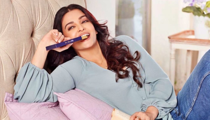 Aishwarya Rai : ಭುವನ ಸುಂದರಿ ಐಶ್ವರ್ಯಾ ರೈ ಲಿಪ್‌ ಲಾಕ್‌ ಫೋಟೋ ವೈರಲ್‌...!