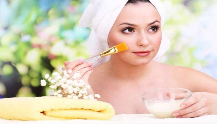 Skin Care : ಹಾಲಿನಂಥ ಬಿಳುಪುಳ್ಳ ತ್ವಚೆ ನಿಮ್ಮದಾಗಬೇಕೆ? ಗುಲಾಬಿಯನ್ನು ಹೀಗೆ ಬಳಸಿ  title=