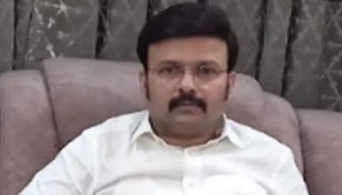 Santro Ravi CID Custody: ಜ.30ರವರೆಗೆ ಸಿಐಡಿ ವಶಕ್ಕೆ ಸ್ಯಾಂಟ್ರೋ ರವಿ!  title=
