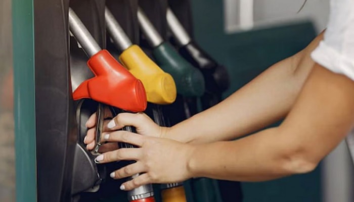 Fuel Price Update: ಪೆಟ್ರೋಲ್ ಡೀಸೆಲ್ ಬೆಲೆಗೆ ಸಂಬಂಧಿಸಿದಂತೆ ಮಹತ್ವದ ಅಪ್ಡೇಟ್ ಪ್ರಕಟ title=