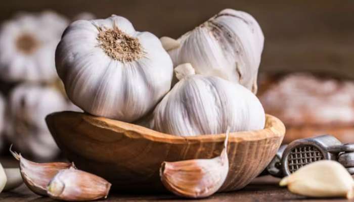 Garlic Benefits: ಬೆಳ್ಳುಳ್ಳಿ ಸೇವನೆ ಆರೋಗ್ಯಕ್ಕೆ ಒಳಿತೆ..?  title=