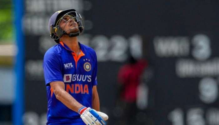 IND vs WI: ವಿಂಡೀಸ್ ವಿರುದ್ಧ ಮೊದಲ T20 ಸೋಲಲು ಈತನೇ ಕಾರಣ! ಪಬ್ಲಿಕ್’ನಲ್ಲಿಯೇ ನಿಂದಿಸಲ್ಪಟ್ಟ ಕ್ರಿಕೆಟಿಗ title=