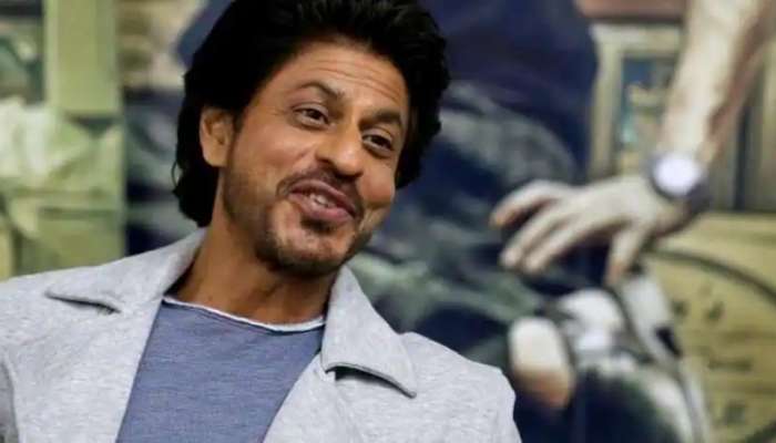 Shah Rukh Khan: ಮೊಬೈಲ್ ನಂಬರ್ ಹಂಚಿಕೊಂಡ ಶಾರುಖ್, ನೀವೂ ಮಾತಾಡಬೇಕೇ? ಈ ಟೈಮ್‌ಗೆ ಕಾಲ್‌ ಮಾಡಿ.. title=