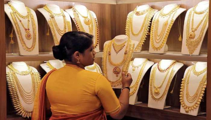 Gold Price: ಹಬ್ಬದ ಮೊದಲ ದಿನ ಚಿನ್ನ ಖರೀದಿಸುವ ಪ್ಲ್ಯಾನ್ ಇದೆಯೇ? ಹಾಗಾದ್ರೆ ಇವತ್ತೆಷ್ಟಿದೆ ತಿಳಿಯಿರಿ 10 ಗ್ರಾಂ ಚಿನ್ನದ ಬೆಲೆ