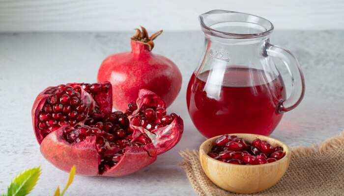 Pomegranate Benefits: ದಾಳಿಂಬೆ ಜ್ಯೂಸ್ ಸೇವನೆಯಿಂದಾಗುತ್ತವೆ ಹಲವು ಆರೋಗ್ಯ ಲಾಭಗಳು! title=