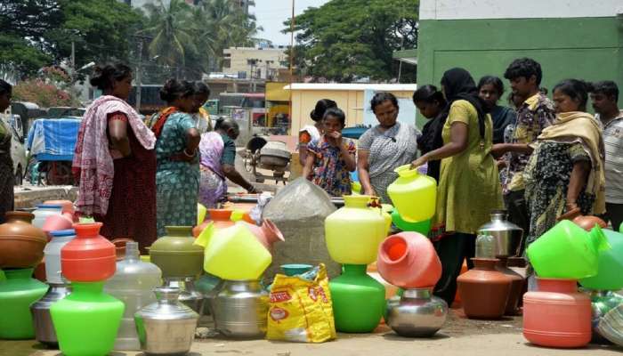 Bengaluru Water Crisis: ಅನ್ಯ ಉದ್ದೇಶಕ್ಕೆ ಕುಡಿಯುವ ನೀರಿನ ಬಳಕೆ ನಿಷೇಧ:ನಿಯಮ ಉಲ್ಲಂಘಿಸಿದರೆ ಬೀಳುವುದು ಭಾರೀ ದಂಡ  title=
