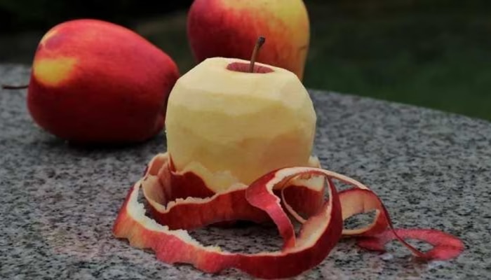 Benefits Of Apple Peel: ಸೇಬು ಹಣ್ಣು ತಿಂದು ನೀವೂ ಅದರ ಸಿಪ್ಪೆ ಎಸೆಯುತ್ತೀರಾ? ಹಾಗಾದ್ರೆ ಲೇಖನ ತಪ್ಪದೆ ಓದಿ!