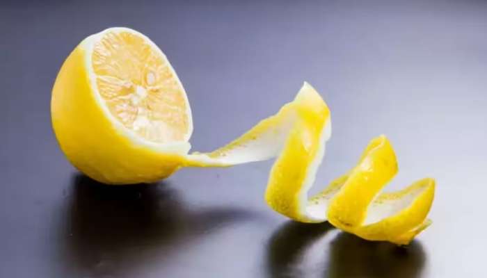 Lemon Peel For Cleanliness: ನಿಂಬೆ ಹಣ್ಣಿನ ಸಿಪ್ಪೆಯನ್ನು ಕಸ ತಿಳಿದು ಎಸೆಯಬೇಡಿ, ಈ ರೀತಿ ಉಪಯೋಗಿಸಿ! title=