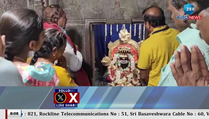 KS Eshwarappa visits Temple 
