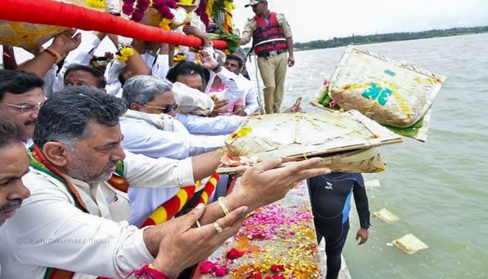 ಮುಂದಿನ 10 ವರ್ಷವೂ ಬಾಗಿನ ಅರ್ಪಿಸುವ ಶಕ್ತಿ ಕಾವೇರಿ ತಾಯಿ ನೀಡುತ್ತಾಳೆ: ಡಿಸಿಎಂ ಡಿ.ಕೆ.ಶಿವಕುಮಾರ್ title=