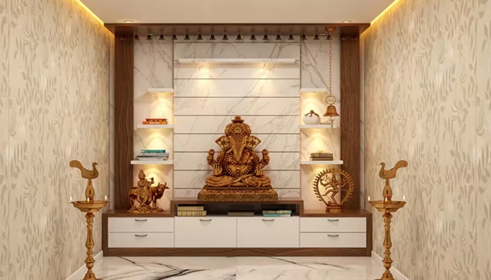 Vastu Tips: ವಾರದ ಈ ದಿನ ಮತ್ತು ತಿಂಗಳದ ಈ ದಿನದಂದು ದೇವಾಲಯದಲ್ಲಿ ಪೂಜೆಯನ್ನು ಮಾಡಬೇಕು title=