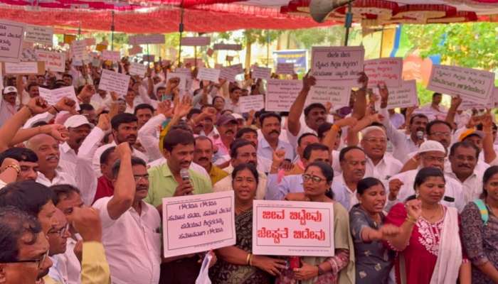 ಬೇಡಿಕೆಗಳನ್ನು ಈಡೇರಿಸದೇ ಇದ್ದಲ್ಲಿ ʼಶಿಕ್ಷಕರ ದಿನಾಚರಣೆ ಬಹಿಷ್ಕಾರʼ: ಪಿಟಿ ಮಾಸ್ಟರ್‌ಗಳ ಸಂಘ ಎಚ್ಚರಿಕೆ title=