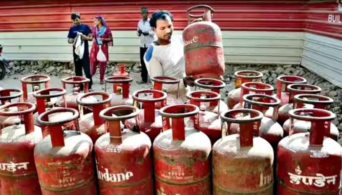 LPG Cylinder: ಸೆಪ್ಟೆಂಬರ್‌ ಮೊದಲ ದಿನದಂದೇ ದೇಶದ ಜನತೆಗೆ ಬಿಗ್‌ ಶಾಕ್‌! LPG ಸಿಲಿಂಡರ್‌ ಬೆಲೆಯಲ್ಲಿ ದಿಢೀರ್‌ ಏರಿಕೆ