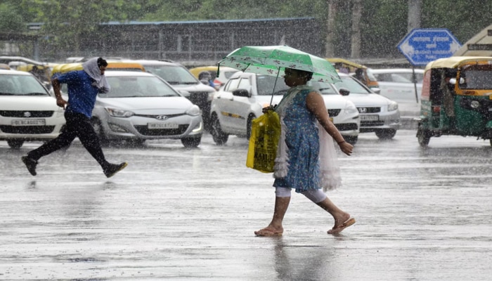 Rain alert: ರಾಜ್ಯದಲ್ಲಿ ಮುಂದಿನ 3 ದಿನ ಭಾರೀ ಮಳೆ; ಈ ಜಿಲ್ಲೆಗಳಿಗೆ ಆರೆಂಜ್, ಯೆಲ್ಲೋ ಅಲರ್ಟ್ ಘೋಷಣೆ..! title=