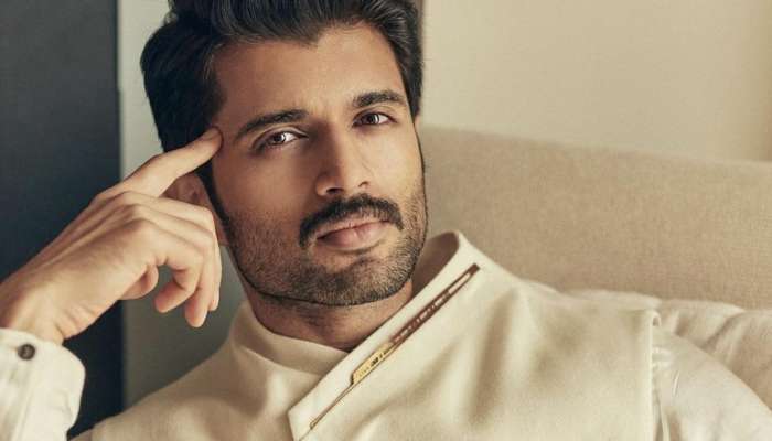 Vijay Devarakonda: ಮಿಸ್ಟರಿ ಗರ್ಲ್‌ ಜೊತೆ ಬೆಡ್‌ ರೂಂನಲ್ಲಿ ರೌಡಿ ಬಾಯ್‌ ವಿಜಯ್ ದೇವರಕೊಂಡ.. ಪ್ರೈವೇಟ್‌ ಪೋಟೋಸ್‌ ವೈರಲ್!!‌