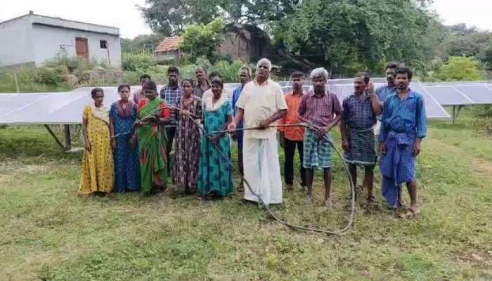 ಸೋಲಾರ್ ವಿದ್ಯುತ್ ಪ್ಲಾಂಟ್ ಎಫೆಕ್ಟ್: ಕಳೆದ ಎರಡು ವಾರದಿಂದ  ಕತ್ತಲಲ್ಲೇ ಕಾಲ ಕಳೆಯುತ್ತಿರುವ  ಗ್ರಾಮಸ್ಥರು title=