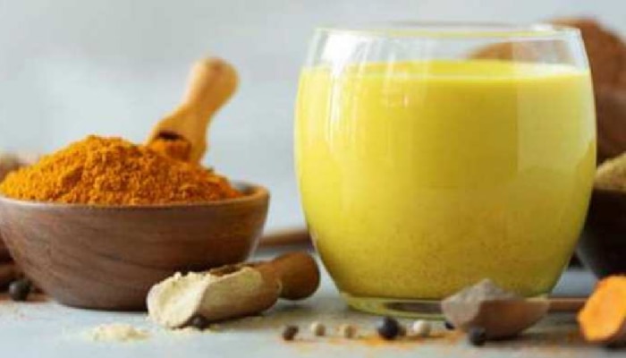 Turmeric Milk: ಪ್ರತಿದಿನ ರಾತ್ರಿ ಒಂದು ಗ್ಲಾಸ್‌ ಅರಿಶಿನ ಹಾಲು ಕುಡಿದ್ರೆ ನಿಮಗೆ ಚೆನ್ನಾಗಿ ನಿದ್ರೆ ಬರುತ್ತೆ!  title=