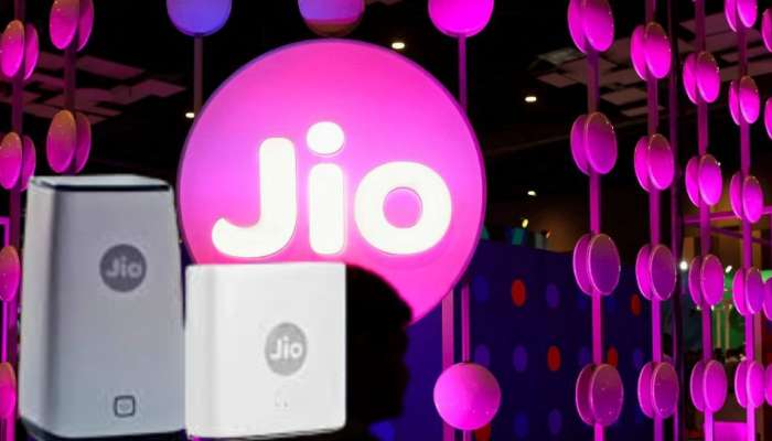 Jio’s Free Offer: ಶುಲ್ಕ ಪಾವತಿಸದೆ ಸಿಗುತ್ತೆ ಈ ಸೇವೆ, ಇಲ್ಲಿದೆ ಸಂಪೂರ್ಣ ಪ್ರಕ್ರಿಯೆ  title=