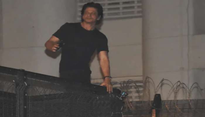 Shah Rukh Khan Birthday: ಮನ್ನತ್‌ನಲ್ಲಿ ಕಿಂಗ್ ಖಾನ್ ವಿಶೇಷ ಲುಕ್‌! ಫ್ಯಾನ್ಸ್‌ ಫುಲ್‌ ಫಿದಾ